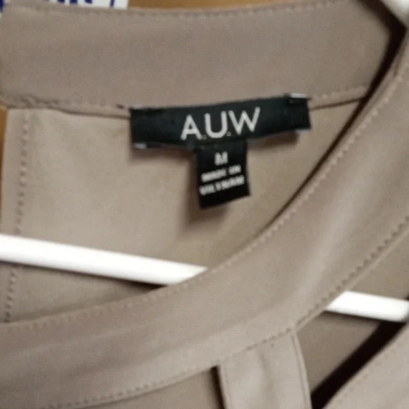 Avenue Women's Tan Top - Picture 2 of 4